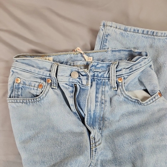 Levi's Light Blue Straight Leg Jeans - Picture 5 of 6